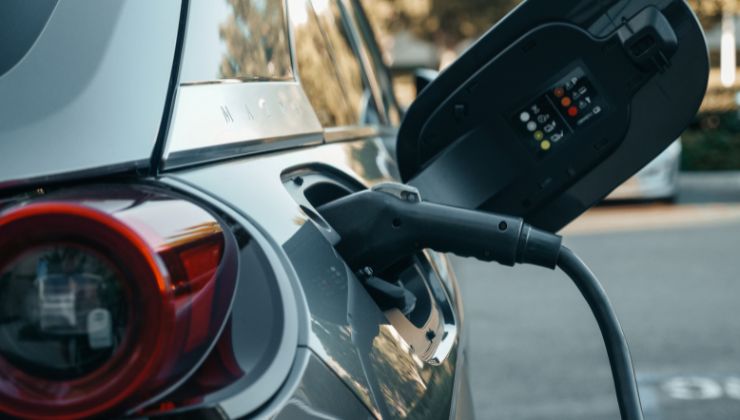 Il trucco rivoluzionario per alimentare la batteria dell'auto elettrica 