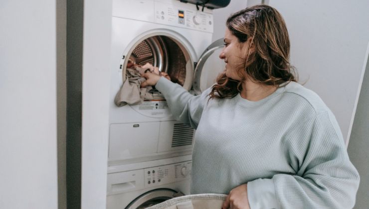 Ecco come evitare di allagare casa: un idraulico ha svelato il trucco per pulire il filtro della lavatrice