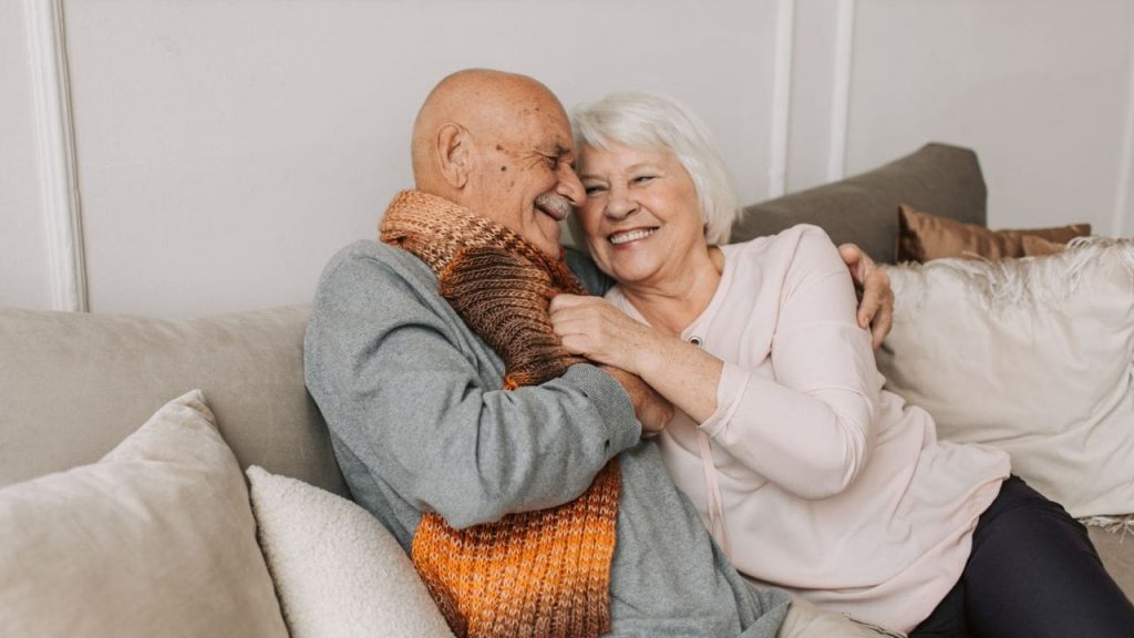 Abolizione bollo auto, gli over 70 non lo devono pagare più | Esenzione totale