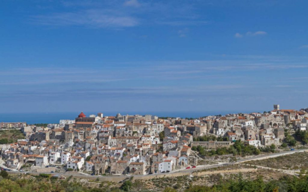 Non solo mare e spiagge: questa parte d’Italia ha anche le montagne più belle | Se hai pensato all’Abruzzo hai sbagliato di grosso