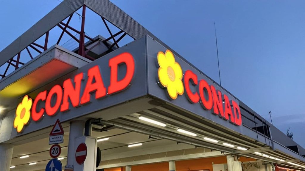 Conad, controlla bene l’etichetta: lo mangi e finisci sotto lavanda gastrica | Più pericoloso di un’iniezione letale