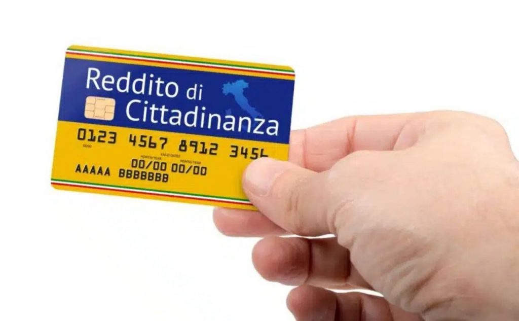 Ultim’ora: torna il reddito di cittadinanza, ma solo per questi italiani | 15.000€: sarà il più alto della storia