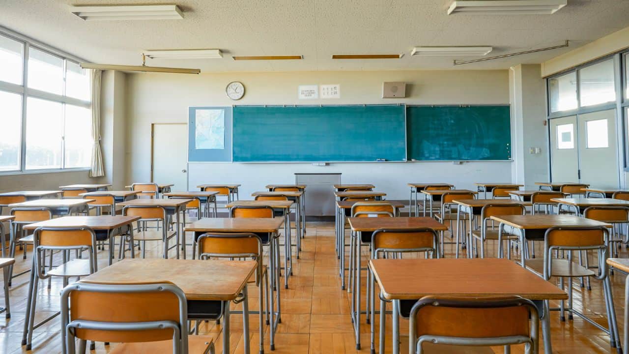 È ufficiale: tutte le scuole resteranno chiuse | Ecco cosa sapere